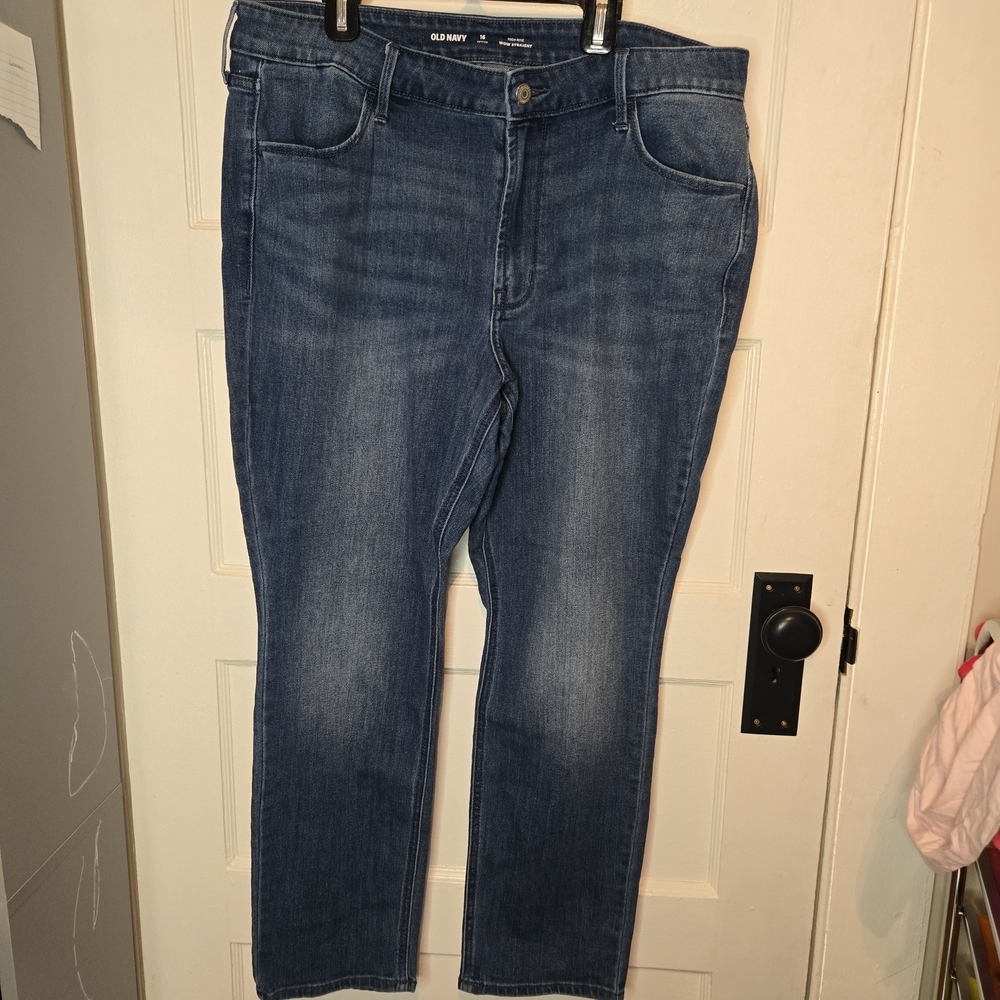 Old Navy Women's Straight Leg Jeans in Blue